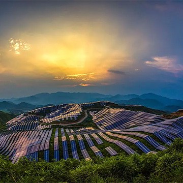 En mars, la capacité photovoltaïque nouvellement installée était de 9 GW, soit une baisse de 32 %...